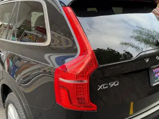2017 Volvo XC90 Momentum