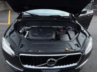 2017 Volvo XC90 Momentum