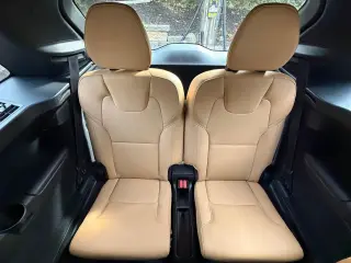 2017 Volvo XC90 Momentum