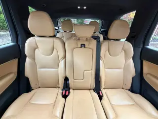 2017 Volvo XC90 Momentum