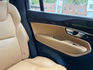 2017 Volvo XC90 Momentum