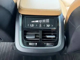 2017 Volvo XC90 Momentum