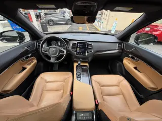 2017 Volvo XC90 Momentum