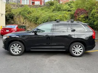 2017 Volvo XC90 Momentum