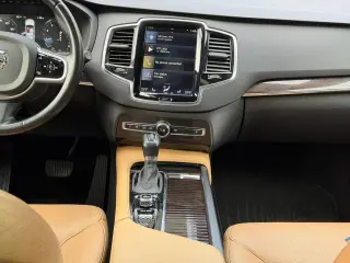 2017 Volvo XC90 Momentum