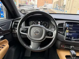 2017 Volvo XC90 Momentum