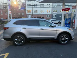 2017 Hyundai Santa Fe SE