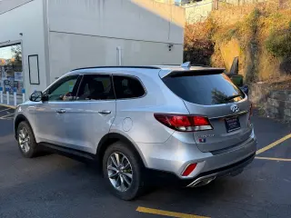 2017 Hyundai Santa Fe SE