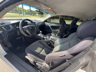 2012 Hyundai Genesis Coupe 2.0T