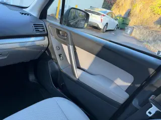 2014 Subaru Forester 2.5i