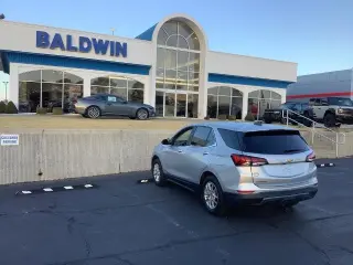 Chevrolet Equinox 2022 4x4 LT 4dr SUV w/2FL