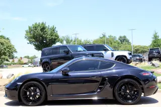 2018 Porsche 718 Cayman 