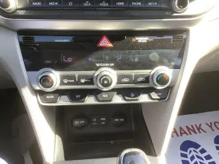 Hyundai ELANTRA 2019 SE 4dr Sedan 6M
