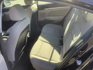 Hyundai ELANTRA 2019 SE 4dr Sedan 6M