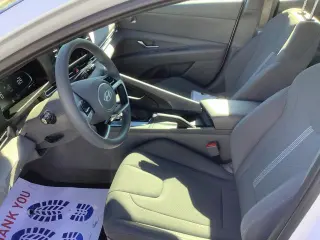 Hyundai ELANTRA 2025 SE 4dr Sedan