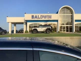 Chrysler Pacifica Plug-In Hybrid 2023 Limited 4dr Mini-Van