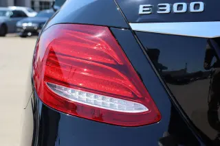2019 Mercedes-Benz E 300 RWD Sedan