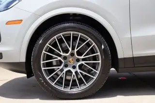 2022 Porsche Cayenne Platinum Edition