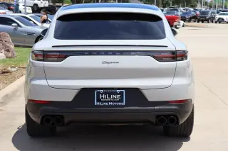 2022 Porsche Cayenne Platinum Edition