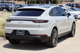 2022 Porsche Cayenne Platinum Edition