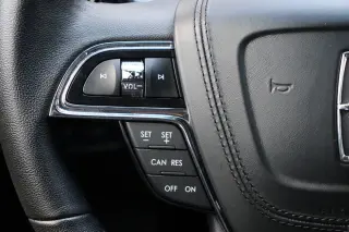 2018 Lincoln Continental Premiere