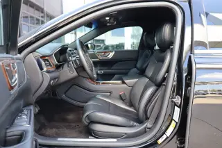 2018 Lincoln Continental Premiere