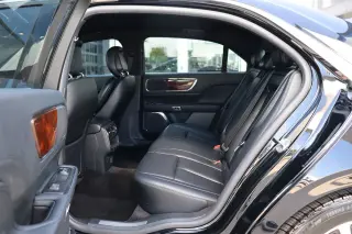 2018 Lincoln Continental Premiere