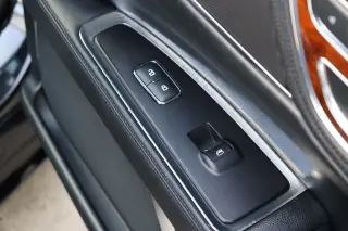 2018 Lincoln Continental Premiere