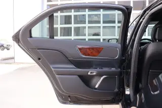 2018 Lincoln Continental Premiere
