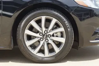 2018 Lincoln Continental Premiere
