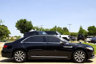 2018 Lincoln Continental Premiere
