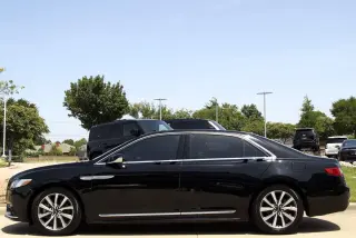 2018 Lincoln Continental Premiere