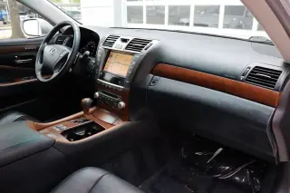 2010 Lexus LS 460 