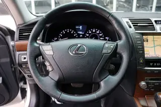 2010 Lexus LS 460 