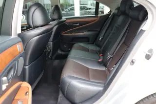 2010 Lexus LS 460 