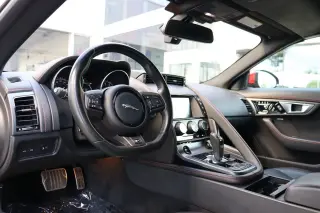 2017 Jaguar F-TYPE R