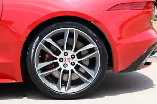 2017 Jaguar F-TYPE R