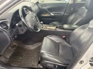 Lexus IS 250 2010 AWD 4dr Sedan