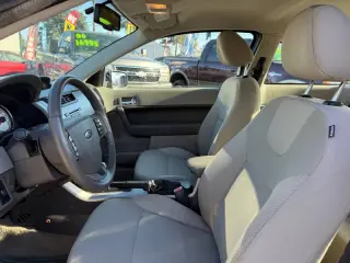 2009 Ford Focus SES