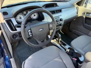 2009 Ford Focus SES