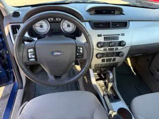 2009 Ford Focus SES