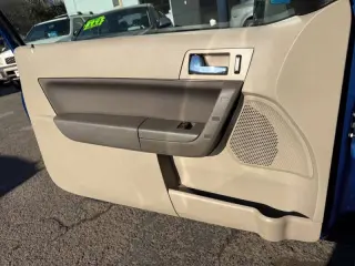 2009 Ford Focus SES