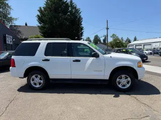 2005 Ford Explorer XLT