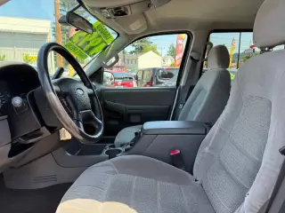 2005 Ford Explorer XLT