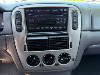 2005 Ford Explorer XLT