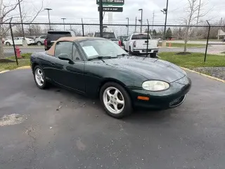 Mazda MX-5 Miata 1999 2dr Convertible
