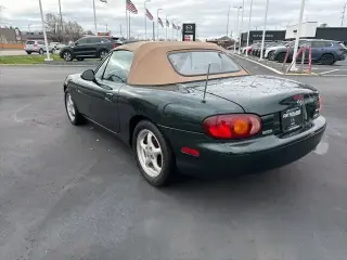 Mazda MX-5 Miata 1999 2dr Convertible