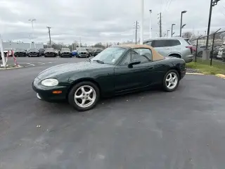 Mazda MX-5 Miata 1999 2dr Convertible