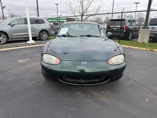 Mazda MX-5 Miata 1999 2dr Convertible