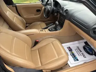 Mazda MX-5 Miata 1999 2dr Convertible